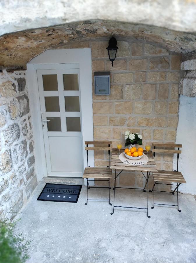 Stone House Lovric Kaštela Exterior foto